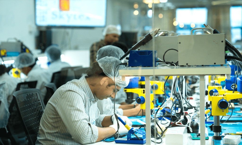 Smartphone Technician institute in Kerala | 100% Job Placement & Abroad Opportunities